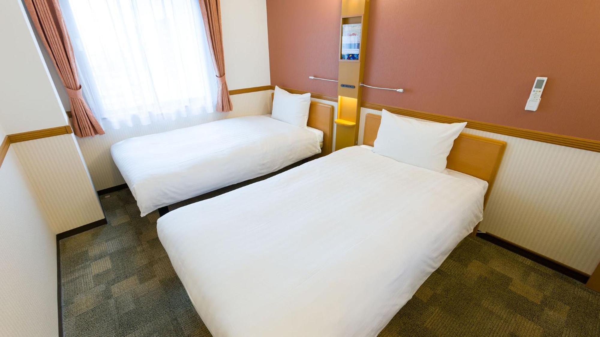 Toyoko Inn Takasaki Eki Nishi Guchi No 2 Room photo