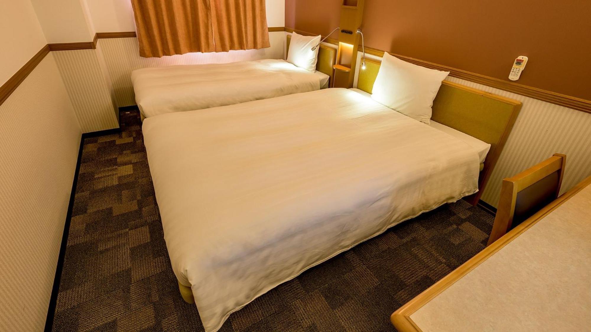 Toyoko Inn Takasaki Eki Nishi Guchi No 2 Room photo
