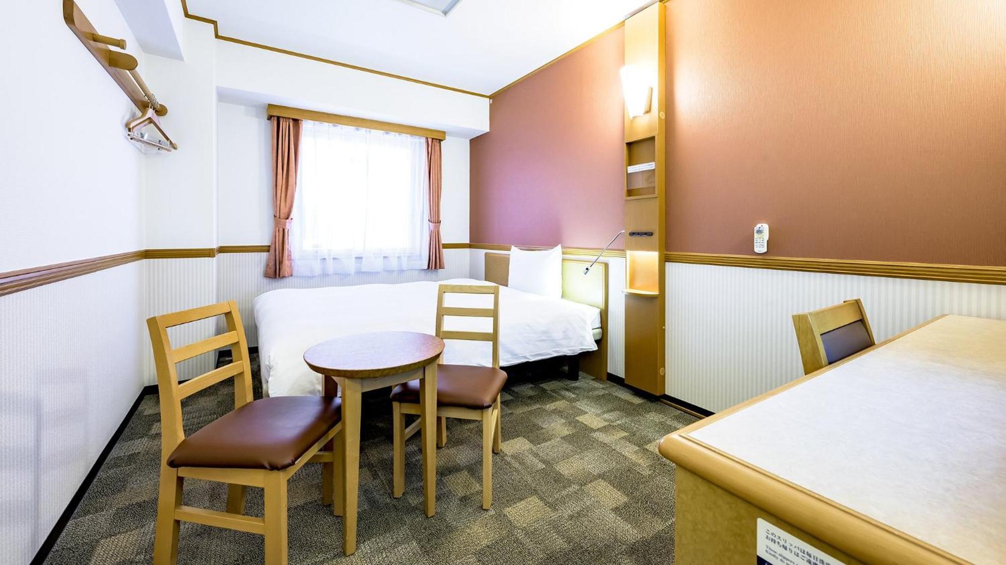 Toyoko Inn Takasaki Eki Nishi Guchi No 2 Room photo