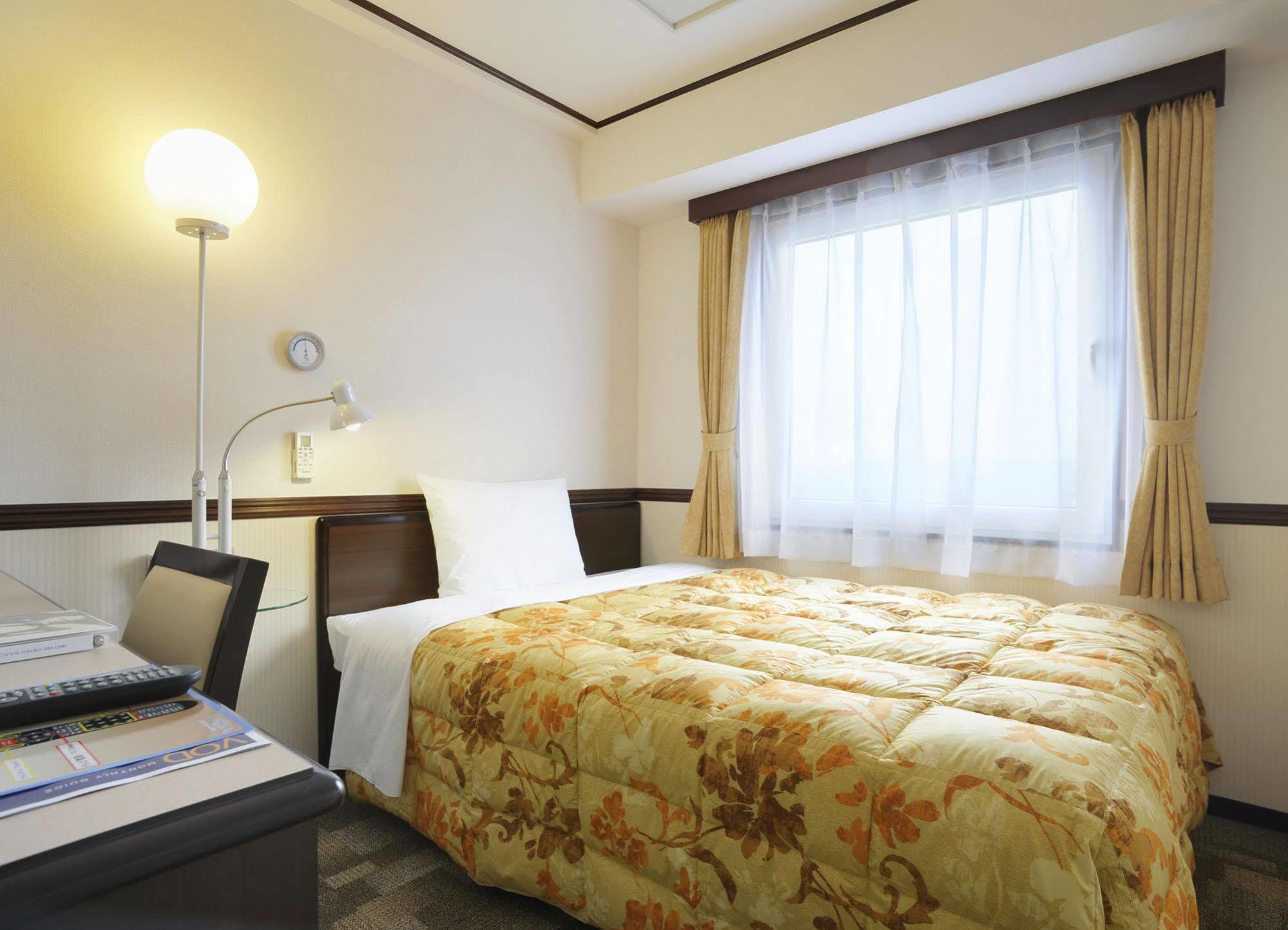 Toyoko Inn Takasaki Eki Nishi Guchi No 2 Exterior photo